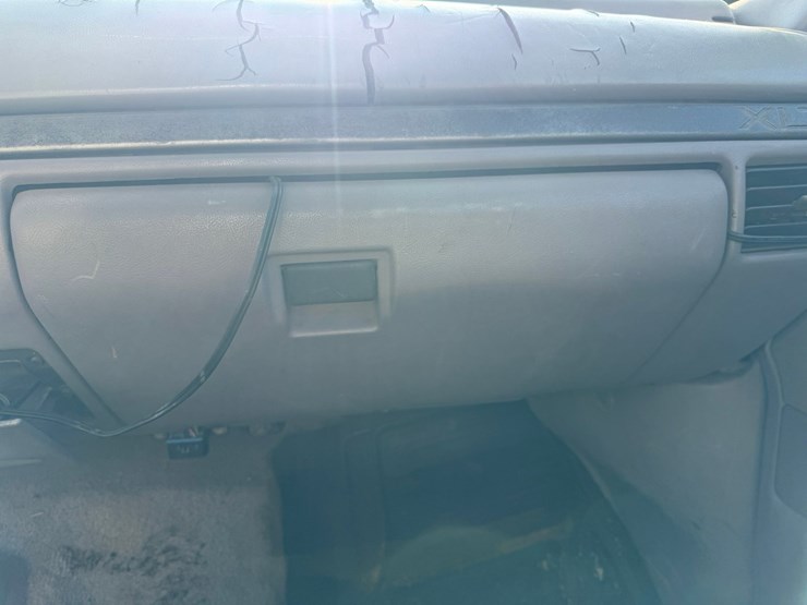 1995-ford-350-image-40