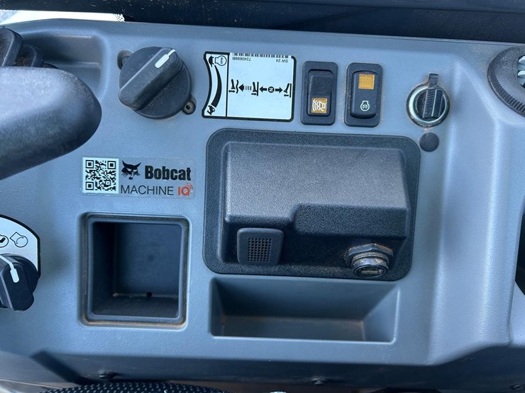 2025-bobcat-e35-image-25
