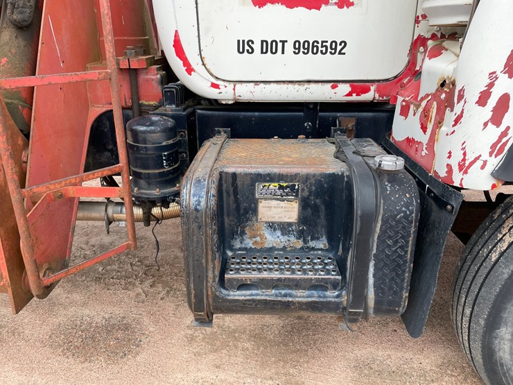 1990-mack-dm690s-image-35