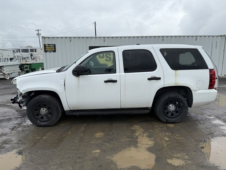 2013-chevrolet-tahoe-image-7