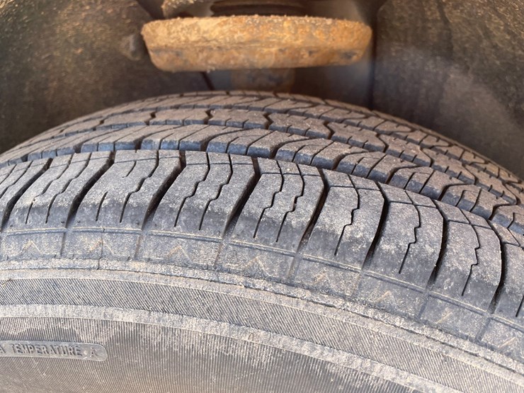 2011-cadillac-srx-image-22