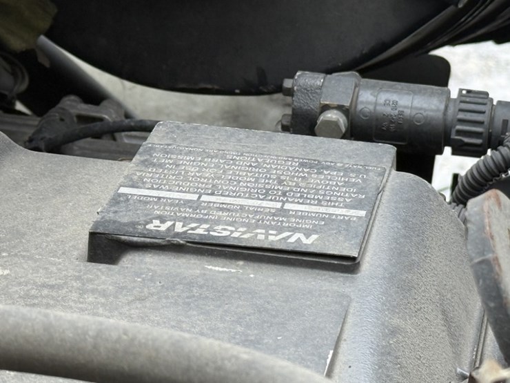 2013-international-7600-image-13