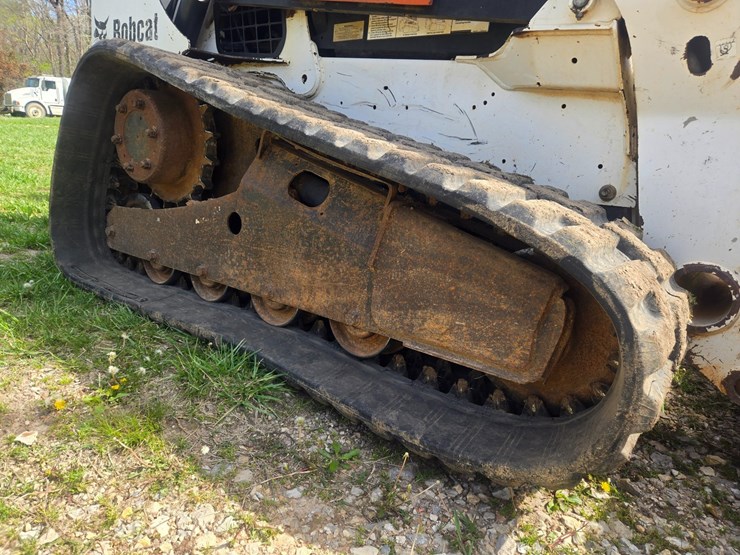 2010-bobcat-t650-image-65