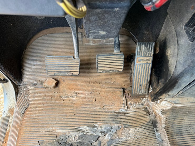 1998-freightliner-108sd-plus-image-58