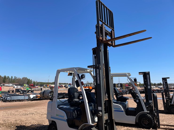 #1133-•-unicarriers-lp-forklift-image-23