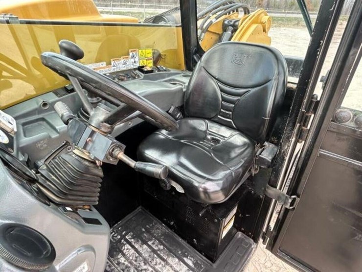 2012-caterpillar-th255-image-17