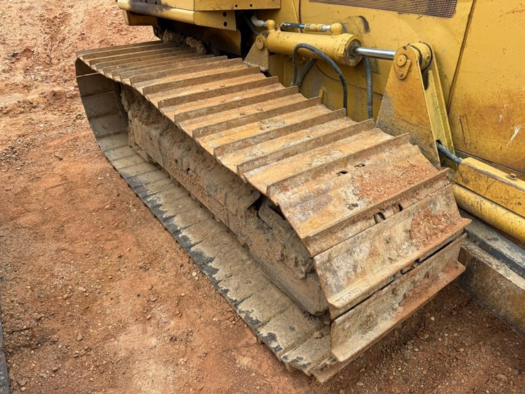 caterpillar-d4c-image-18