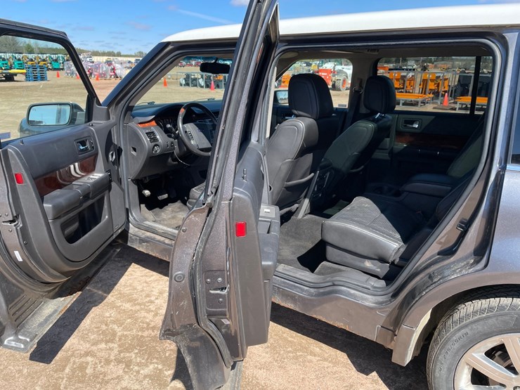 2009-ford-flex-image-28