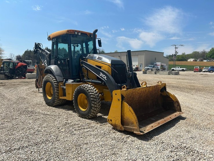 2020-deere-310l-image-5
