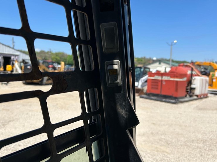 bobcat-t770-image-26