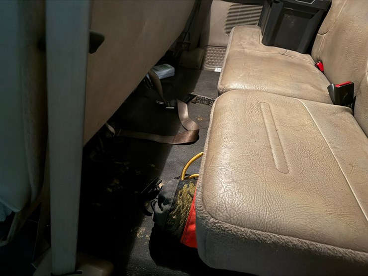 2001-ford-f350-image-41