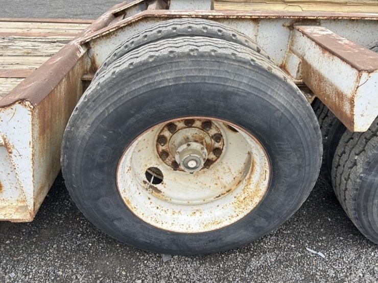 1973-fruehauf-trailer-image-11