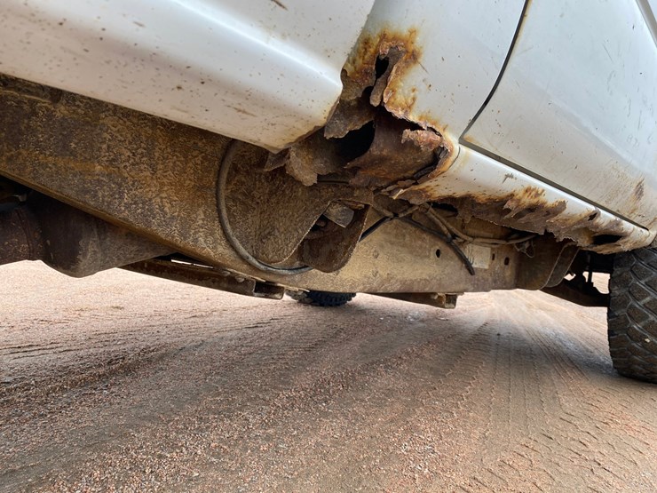 2004-chevrolet-2500-image-30