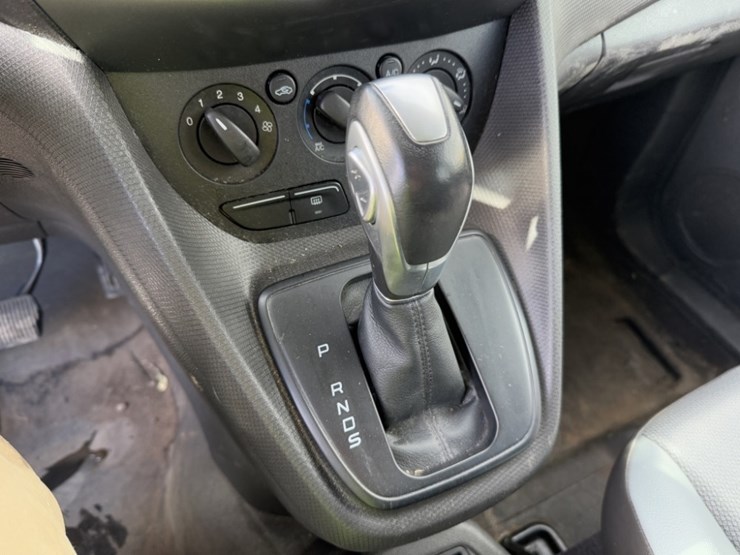 2016-ford-transit-connect-image-29
