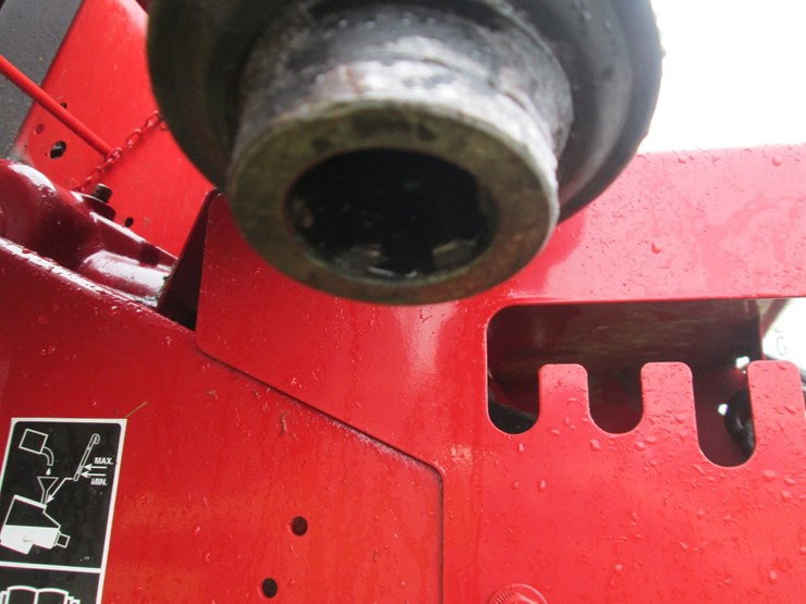 new-holland-br7060-image-28