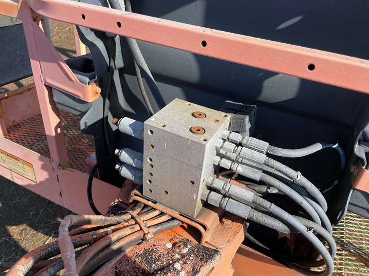 2008-jlg-m600j-image-13