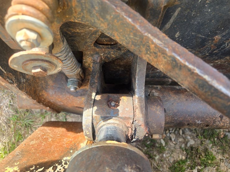 2010-bobcat-t650-image-77