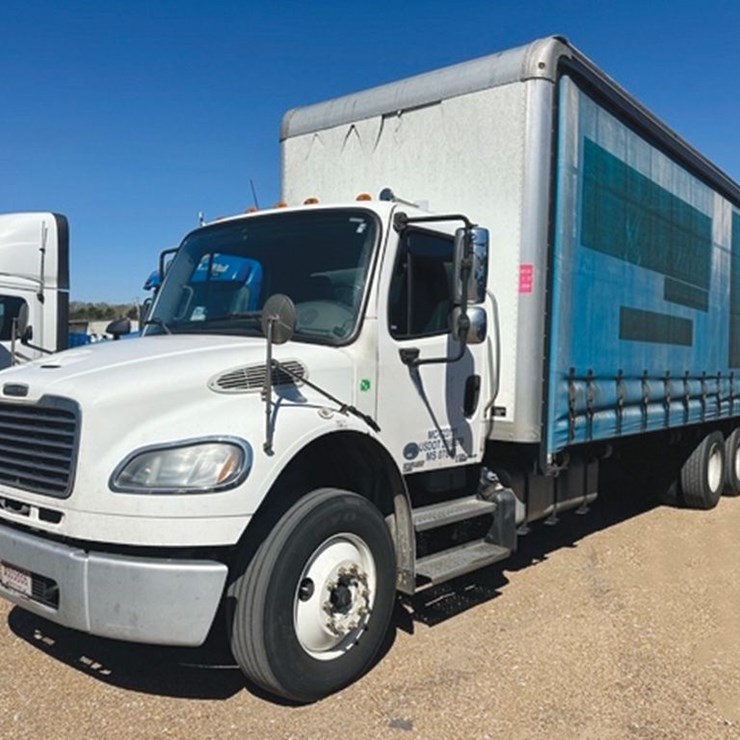 2015 FREIGHTLINER M2 106