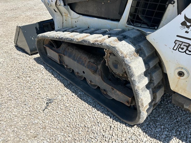 2019-bobcat-t595-image-17