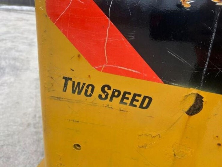 2014-caterpillar-262d-image-9