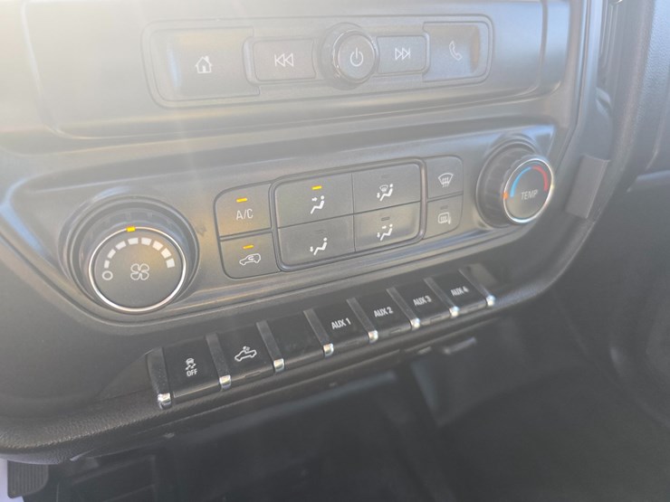 2019-chevrolet-silverado-3500-image-46