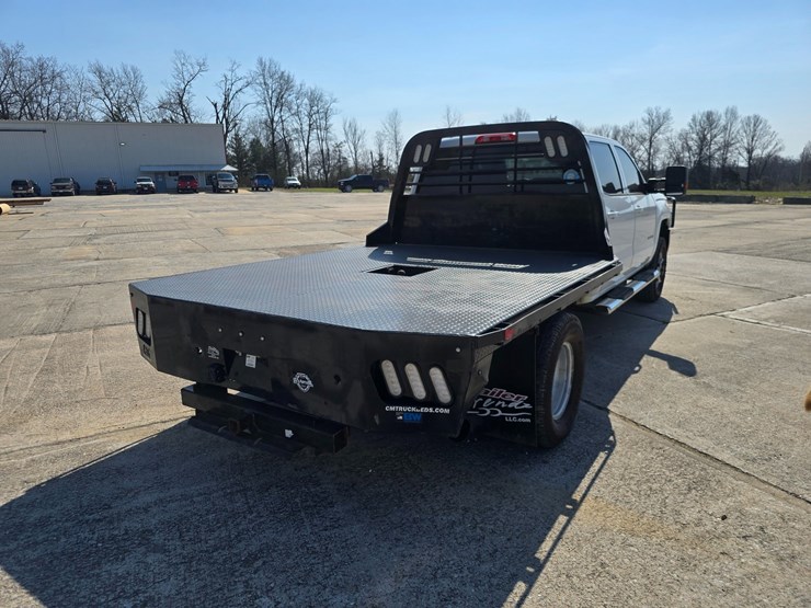 2015-chevrolet-silverado-3500-image-9