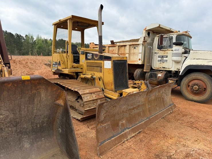 caterpillar-d4c-image-2