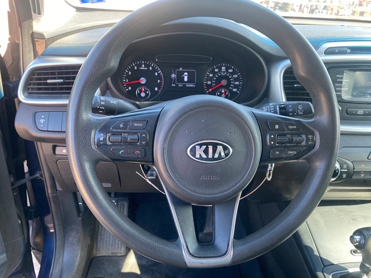 2016-kia-sorento-image-32