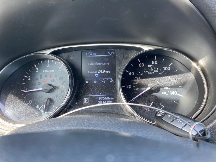 2016-nissan-rogue-image-36