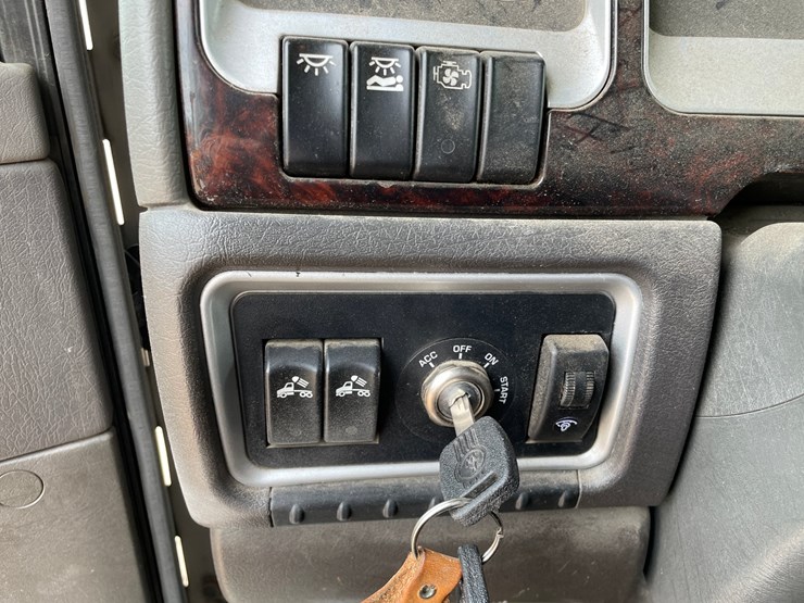 2016-kenworth-t660-image-54