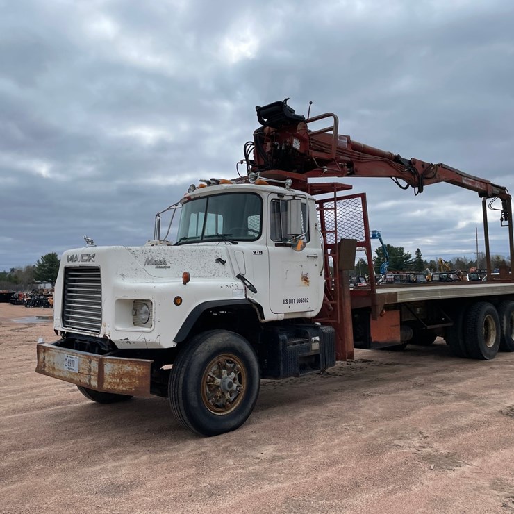 1990 MACK DM690S