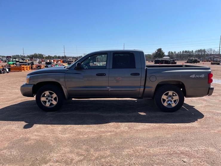 2006-dodge-dakota-slt-image-2