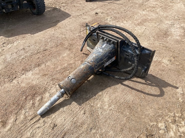 2017-bobcat-hb980-image-1