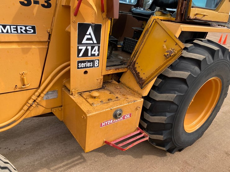 #1004-•-1982-allis-chalmers-714-series-b-industrial-plow-tractor-image-23