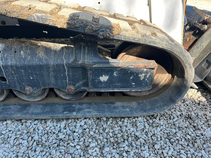 2019-bobcat-t595-image-14