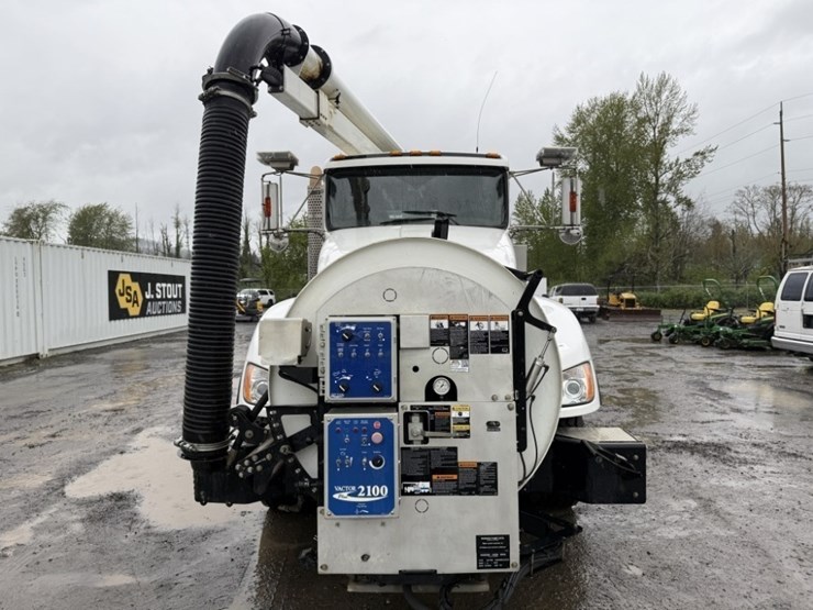 2015-kenworth-t440-image-8