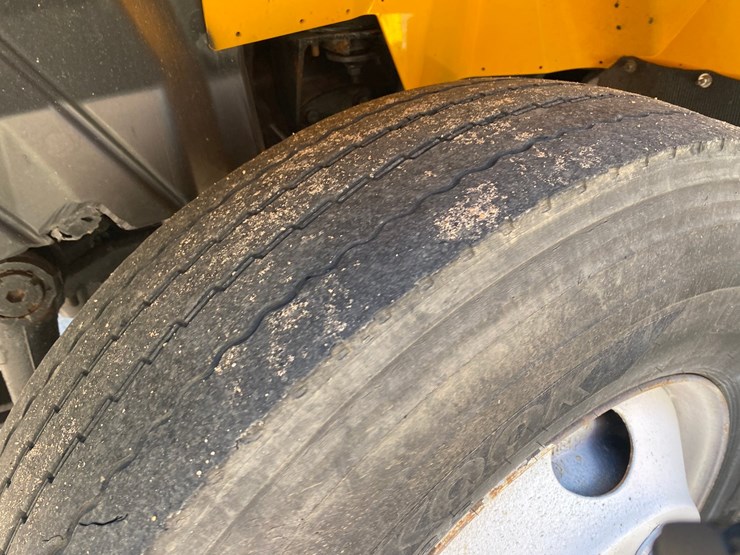 2004-international-7400-image-11