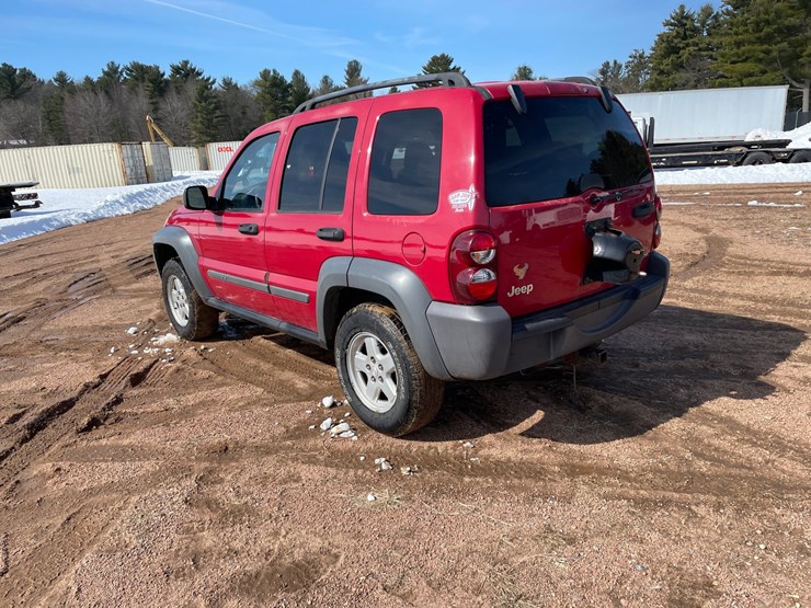 2005-jeep-liberty-image-10