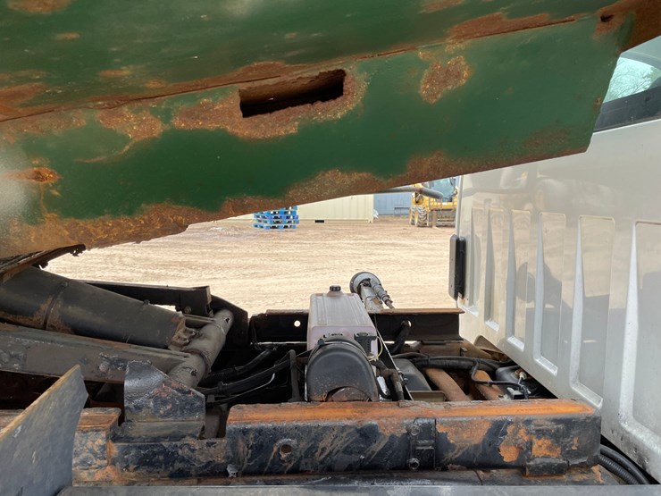 2011-chevrolet-3500-image-51