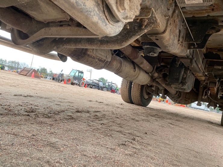 2012-ford-f550-image-24