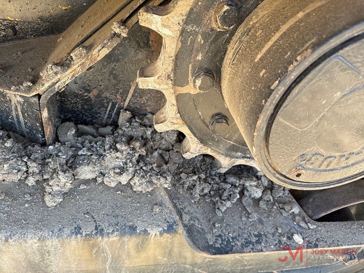 2018-deere-333g-image-7