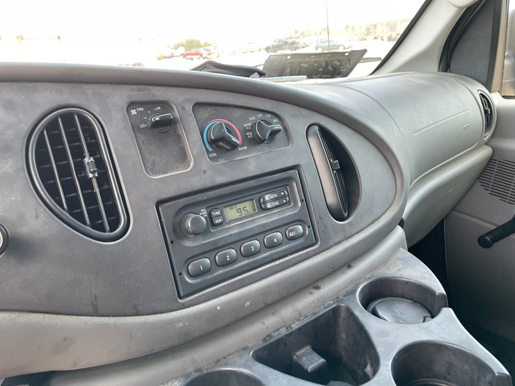 2006-ford-e350-image-20