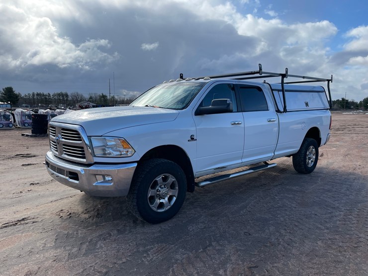 2014-dodge-ram-3500-image-1