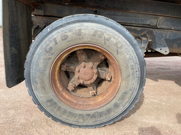 1995-international-2554-image-32