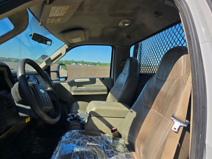 2008-ford-f550-image-54