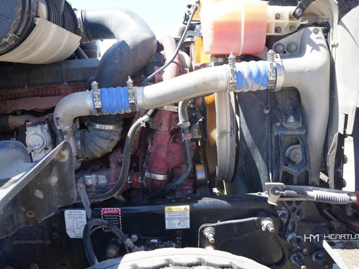 2018-mack-granite-gu713-image-29