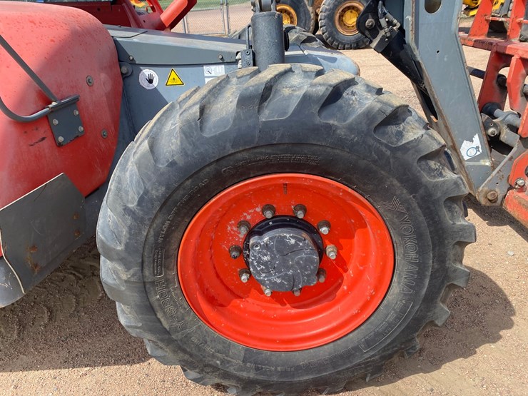 #1306-•-2018-skyjack-8,000lb-telehandler-image-37