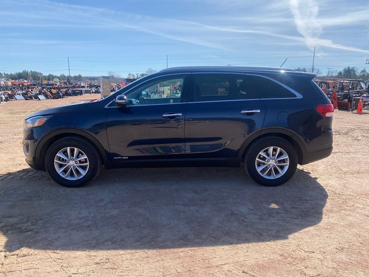 2016-kia-sorento-image-2