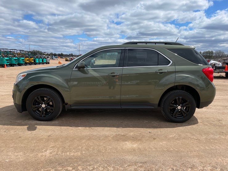 2015-chevrolet-equinox-lt-image-2