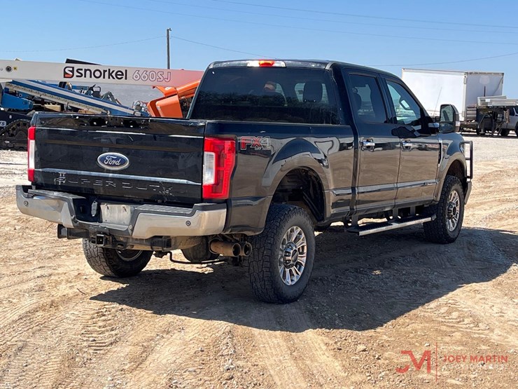 2019-ford-f250-xlt-image-4